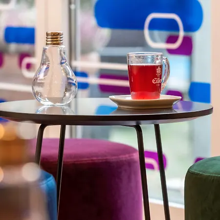 Hotel Mercure West 4*