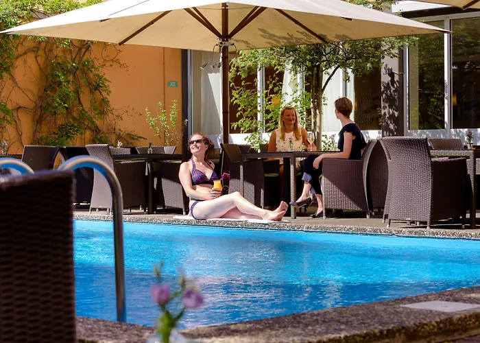 Ξενοδοχείο Mercure West 4*