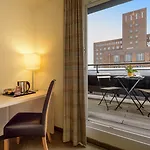 Mercure West 4*