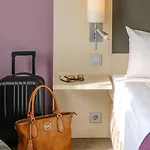 Mercure West מלון