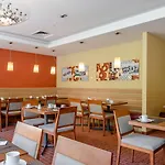 Mercure West 4*