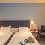 Mercure West מלון