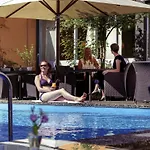 Mercure West Hotel