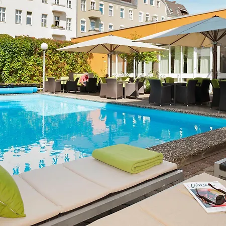 Mercure West 4*
