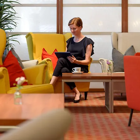 Mercure West Hotel 4*