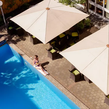 Mercure West Hotel 4*