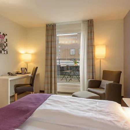 Mercure West Hotel 4*