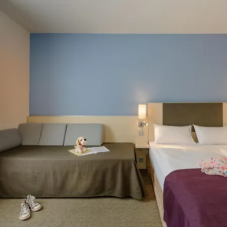 Mercure West
