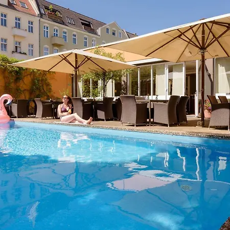 Hotel Mercure West 4*