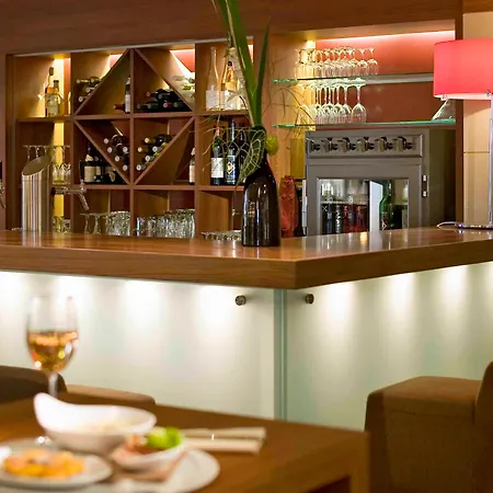 Hotel Mercure West 4*