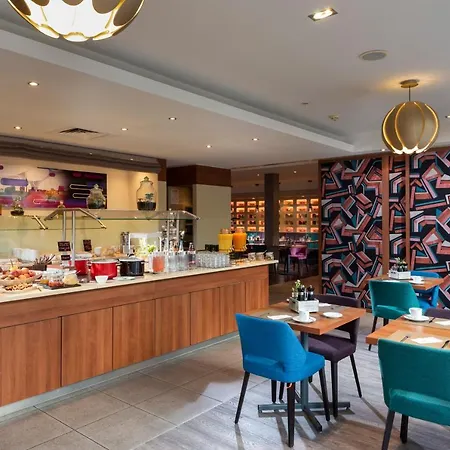 Mercure West 4*