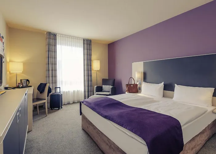 Mercure West 4*